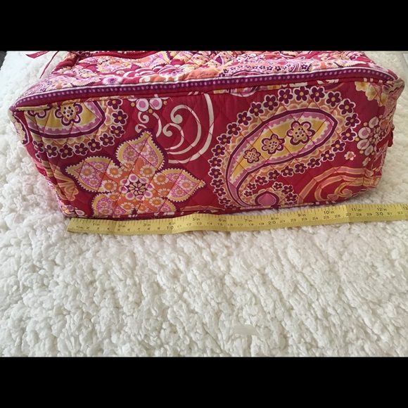 Vera Bradley Round Double Handle Tote/Purse - Picture 10 of 13